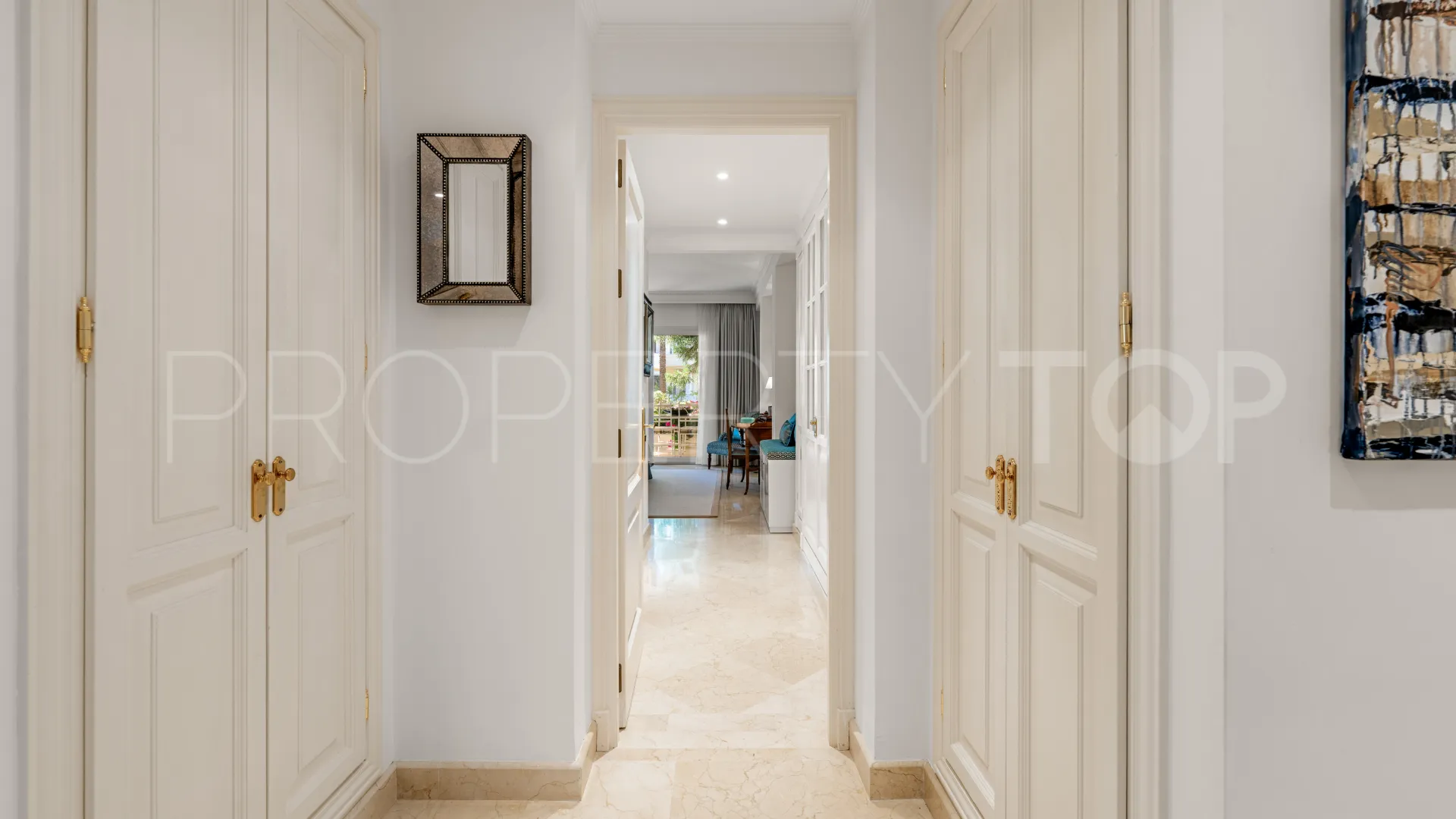 For sale apartment with 3 bedrooms in Las Alamandas