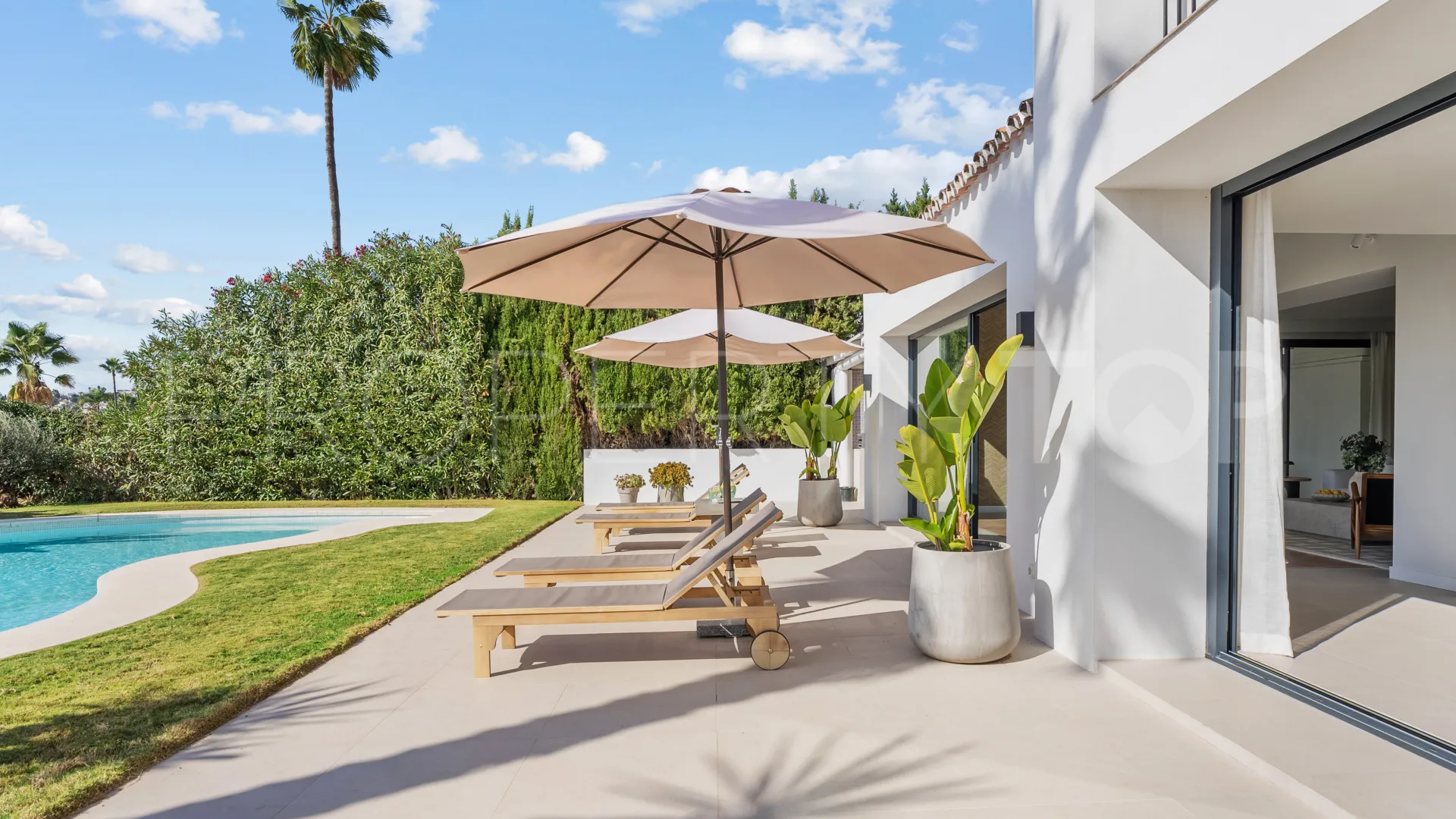 For sale Nueva Andalucia villa