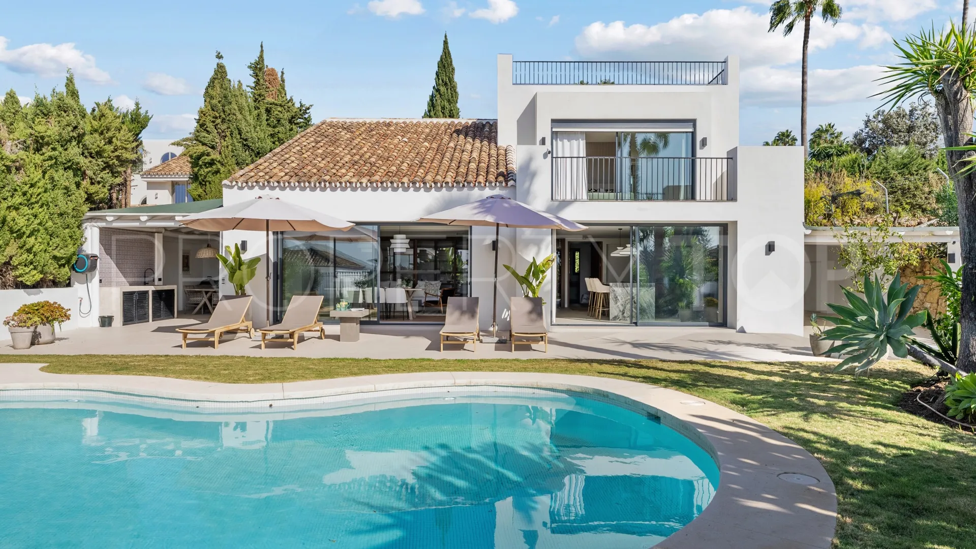 For sale Nueva Andalucia villa