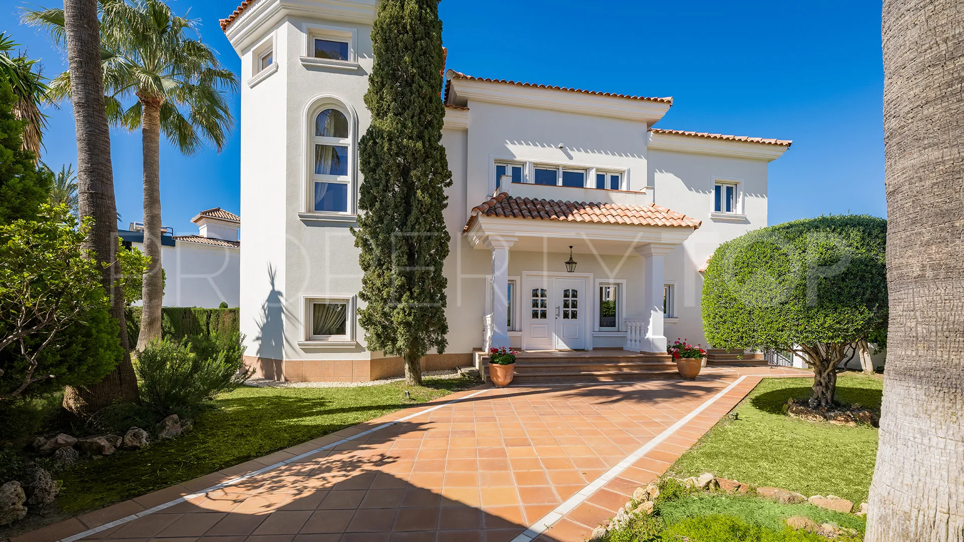For sale La Alqueria 6 bedrooms villa