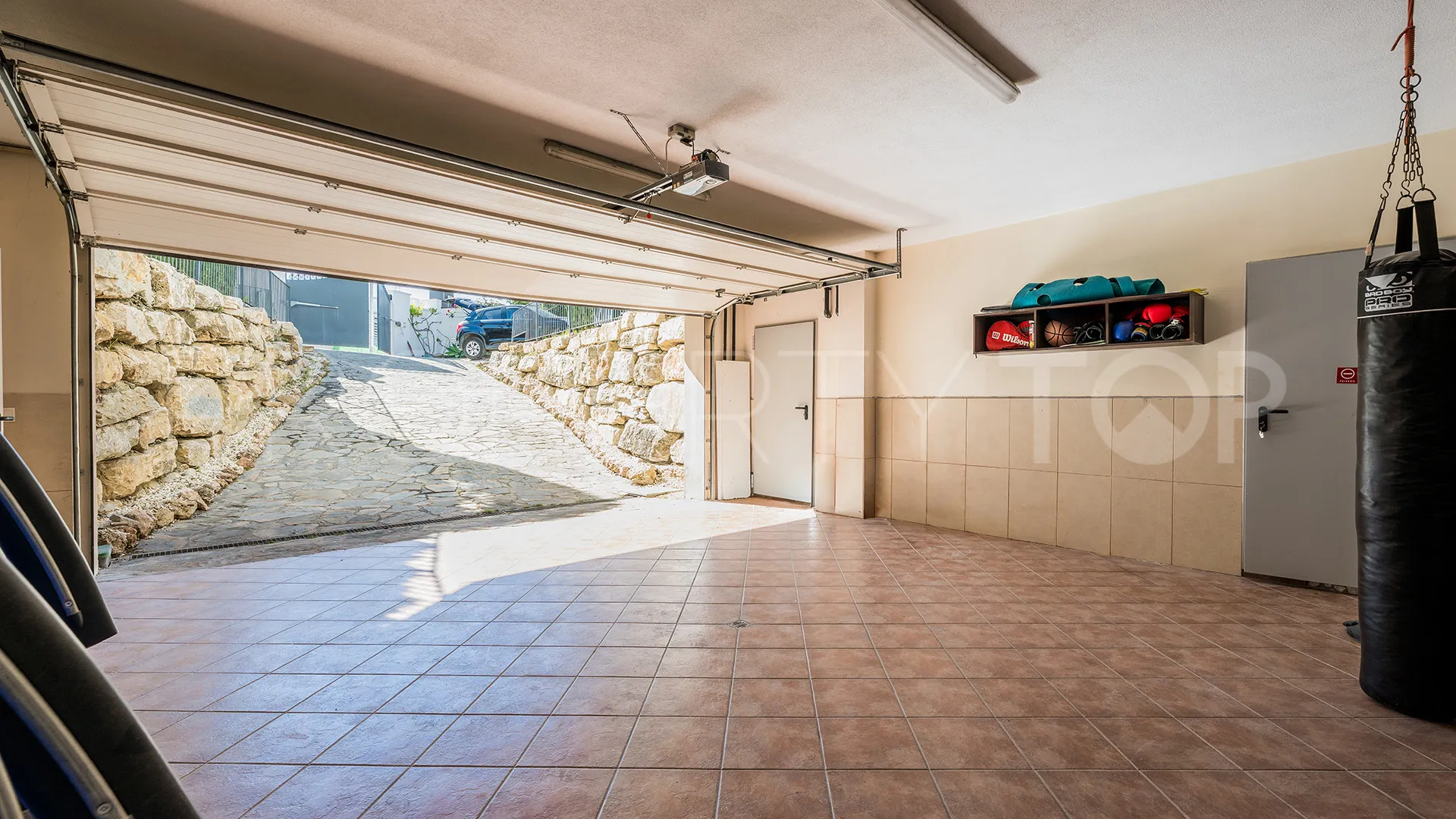 For sale La Alqueria 6 bedrooms villa