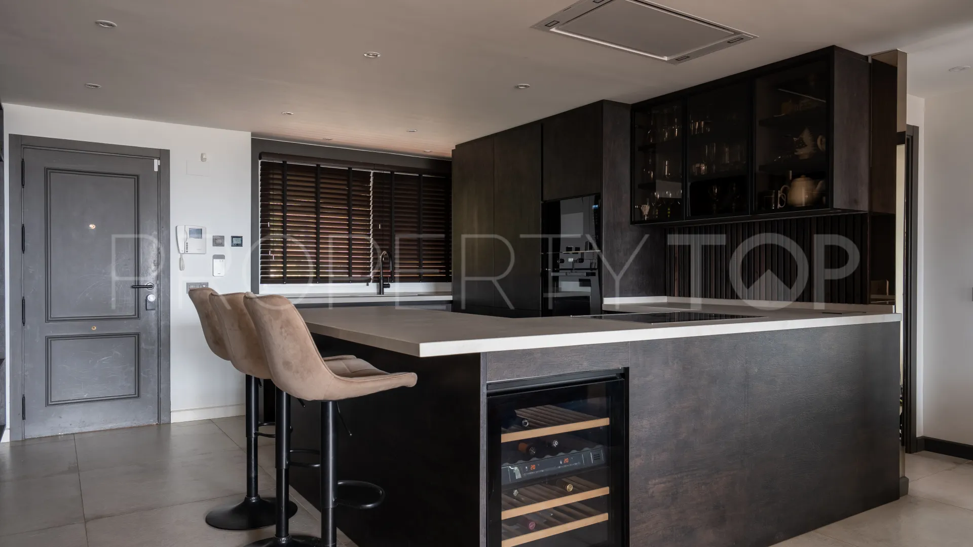 3 bedrooms Nueva Andalucia apartment for sale