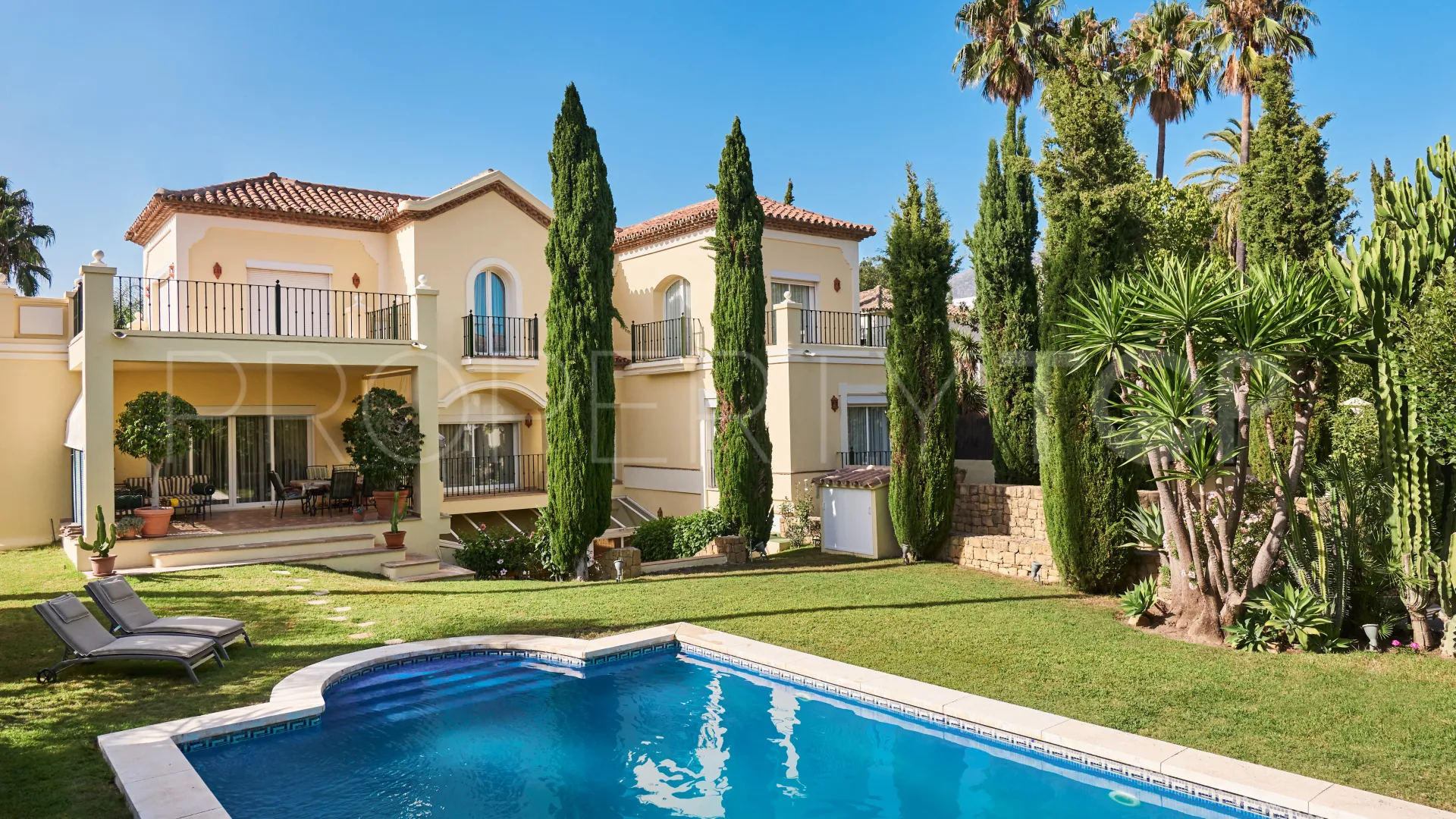 Las Brisas 4 bedrooms villa for sale