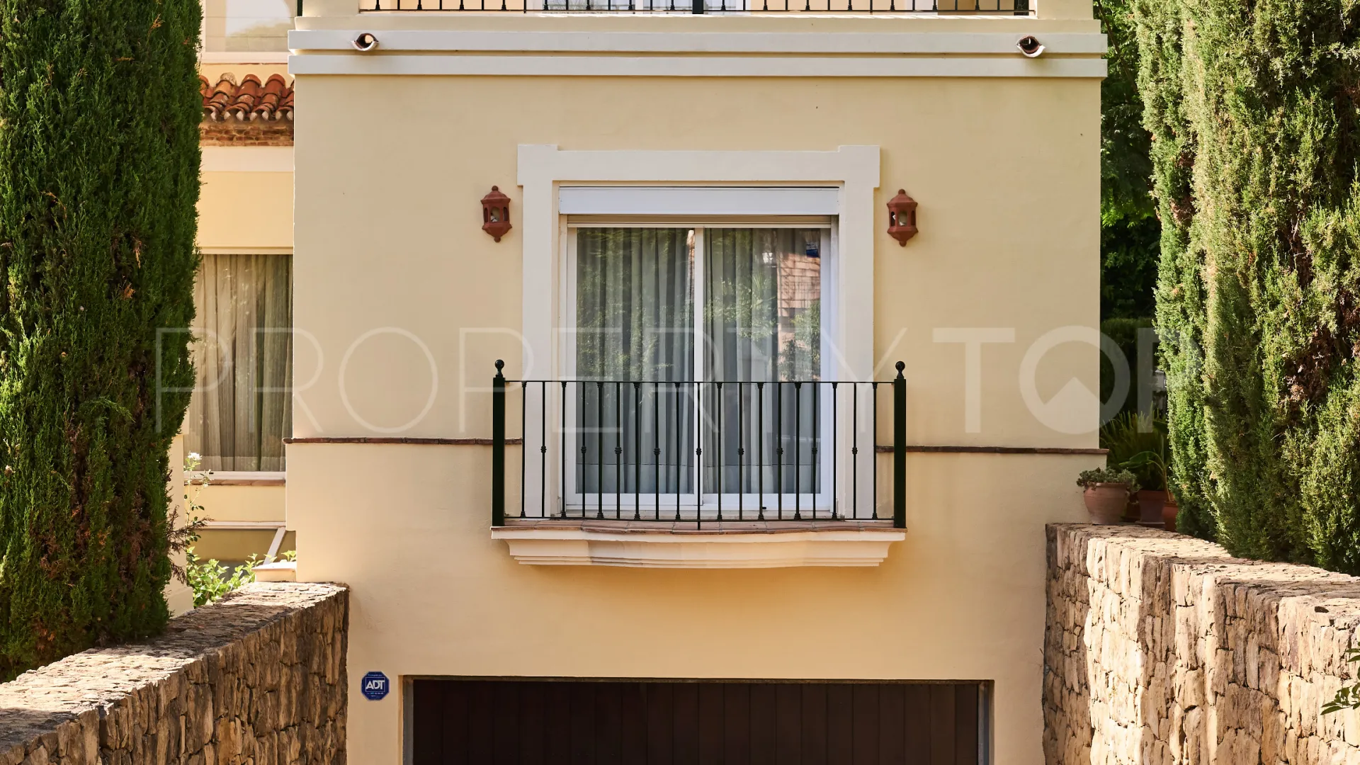 Las Brisas 4 bedrooms villa for sale