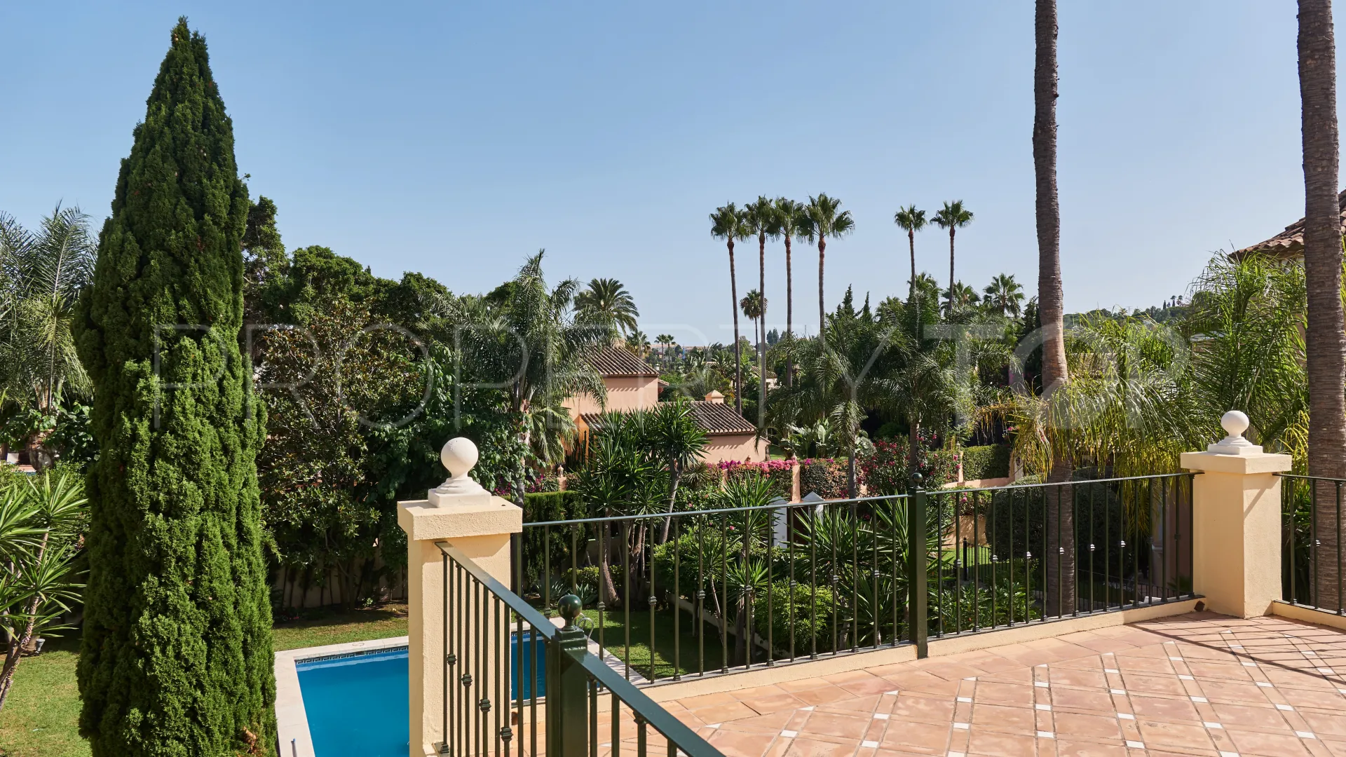 Las Brisas 4 bedrooms villa for sale