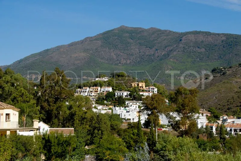 For sale plot in Benahavis Centro