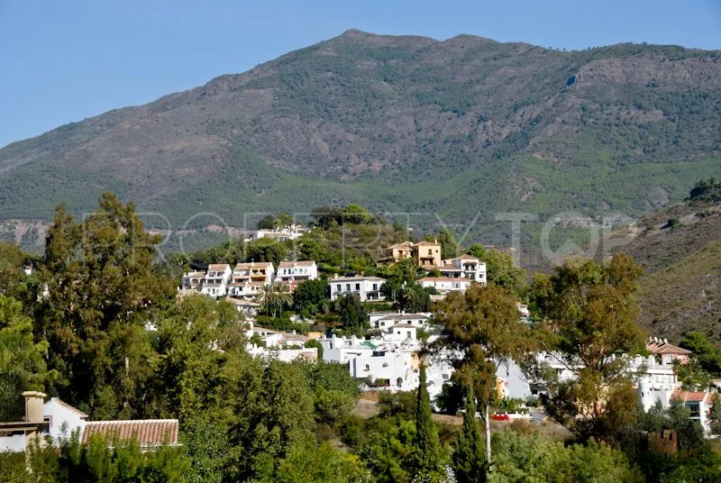 For sale plot in Benahavis Centro
