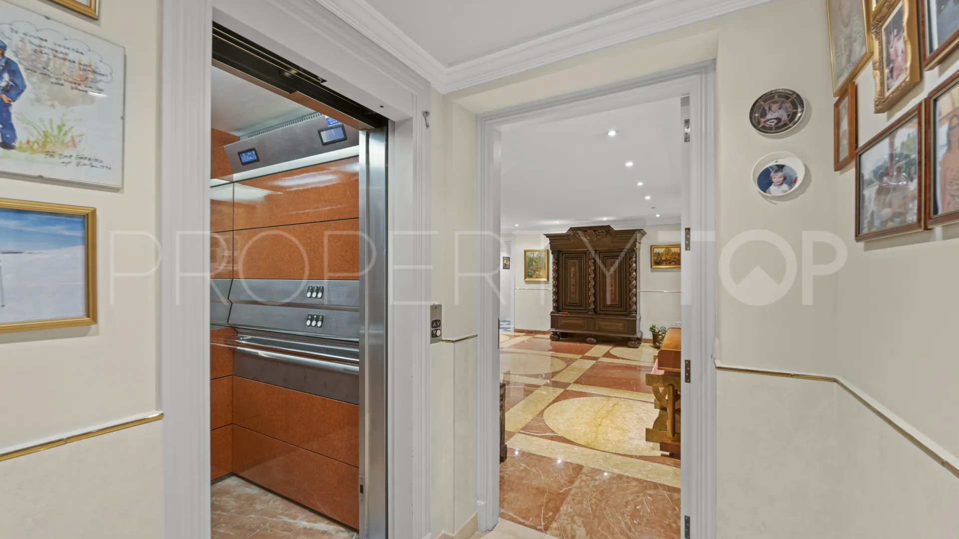 Nueva Andalucia, villa en venta de 6 dormitorios
