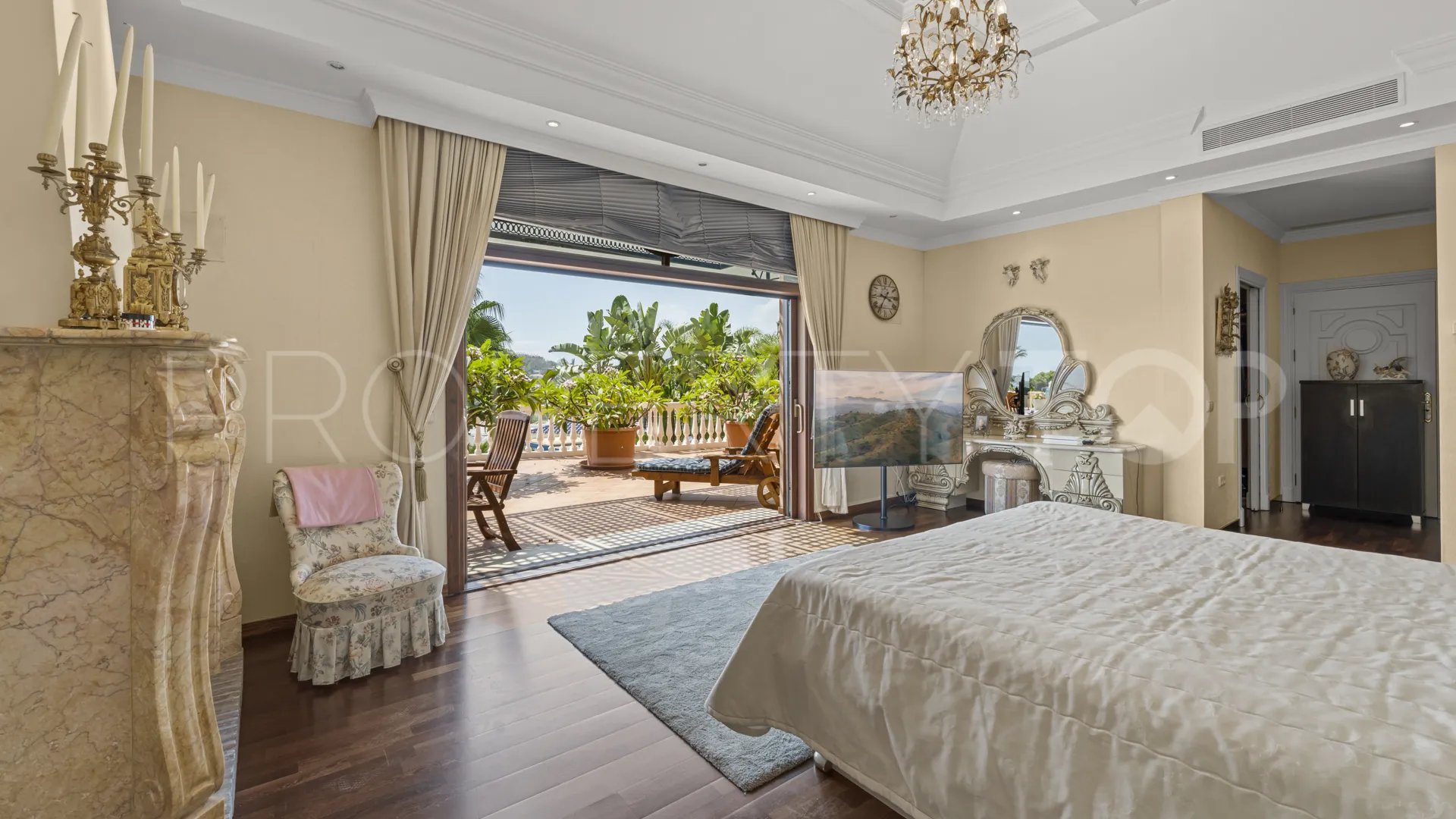 Nueva Andalucia, villa en venta de 6 dormitorios