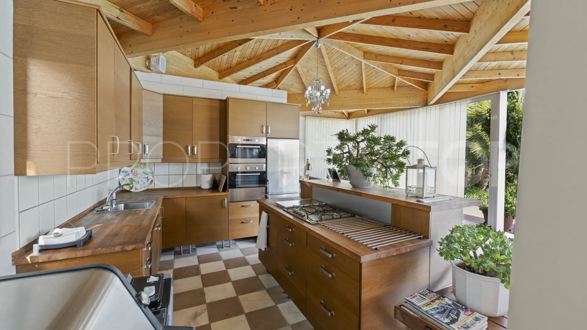 Nueva Andalucia, villa en venta de 6 dormitorios