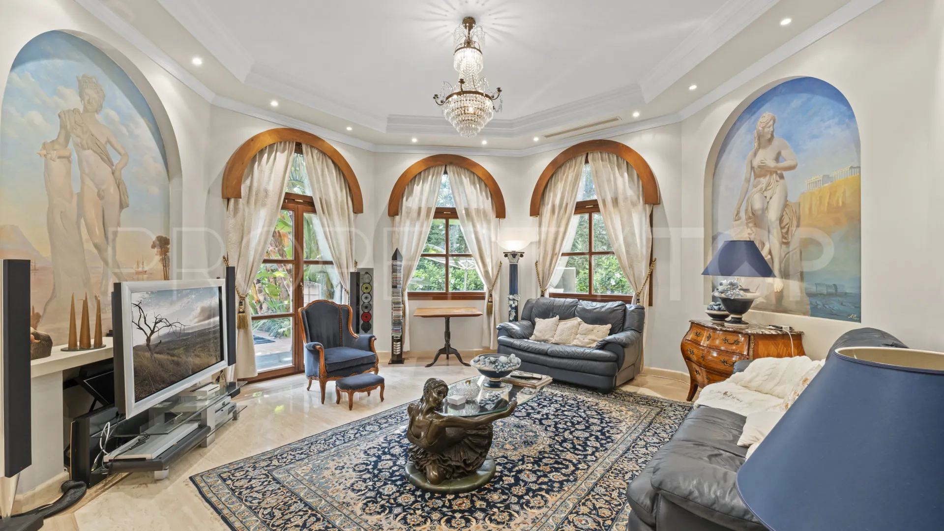 Nueva Andalucia, villa en venta de 6 dormitorios