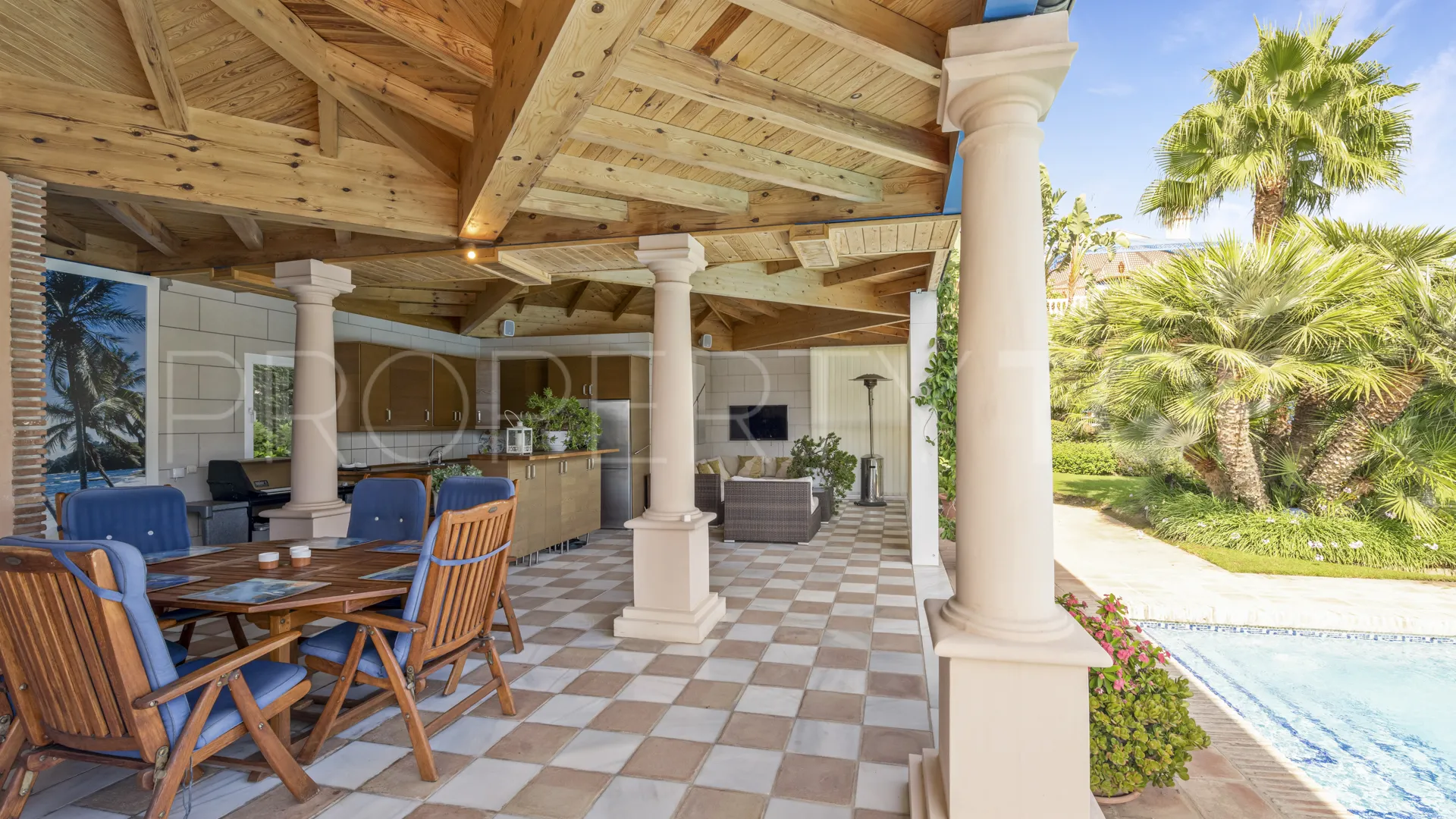 Nueva Andalucia, villa en venta de 6 dormitorios