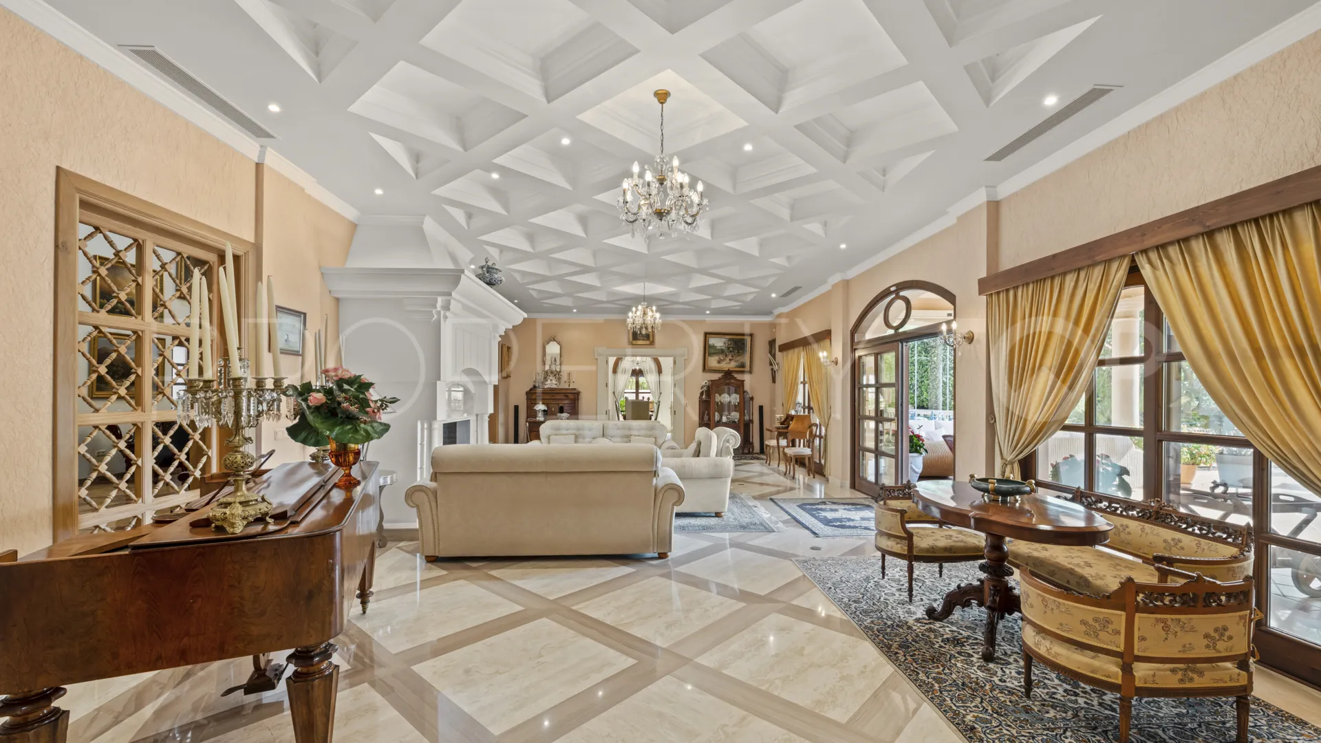 Nueva Andalucia, villa en venta de 6 dormitorios
