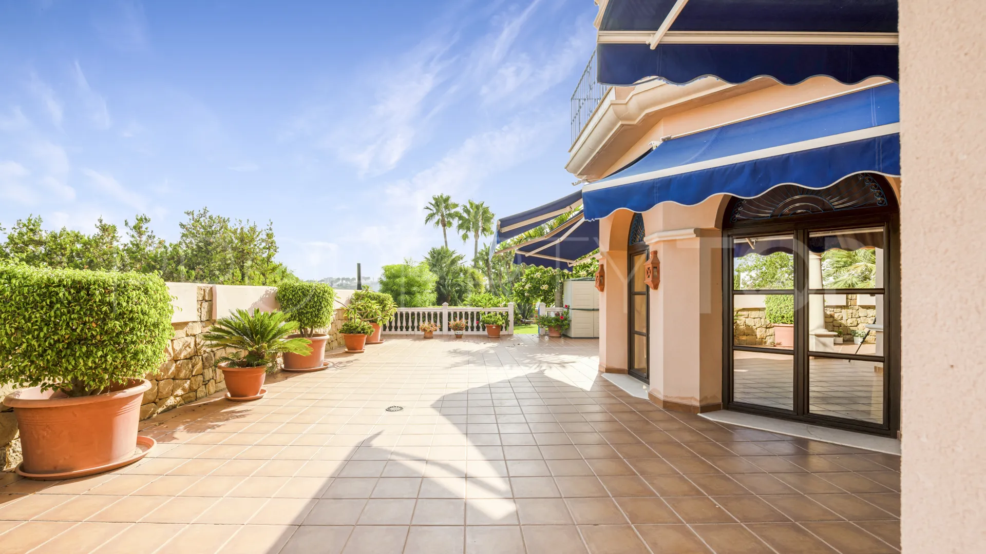 Nueva Andalucia, villa en venta de 6 dormitorios