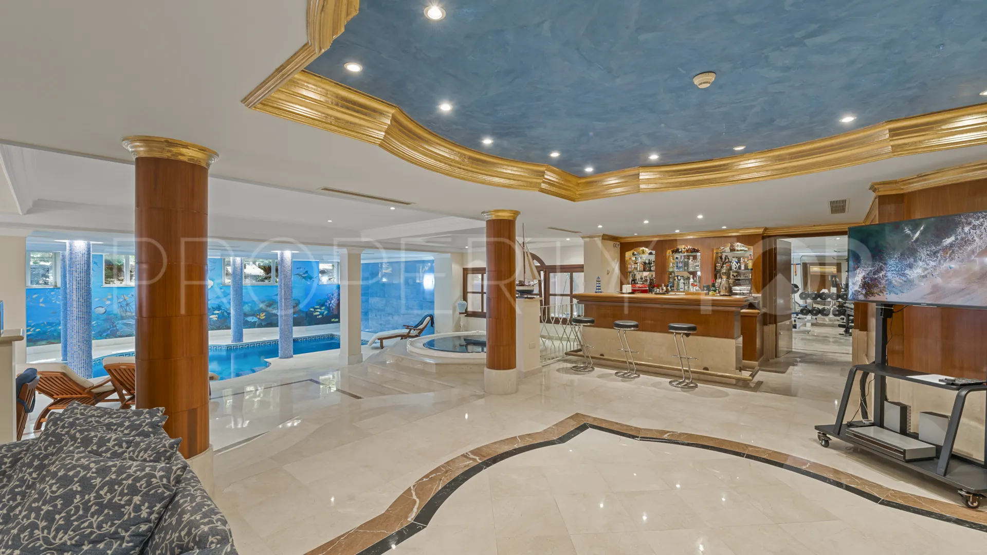 Nueva Andalucia, villa en venta de 6 dormitorios