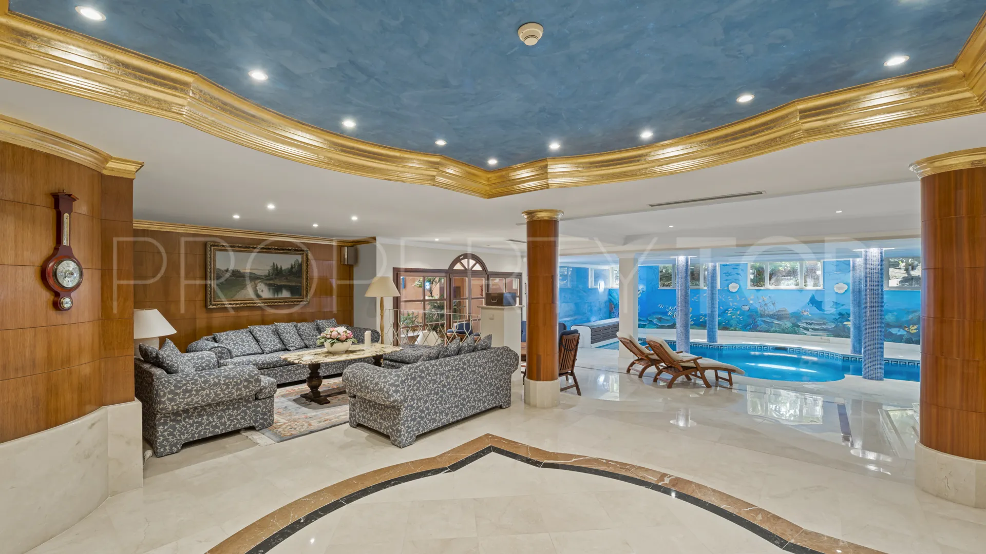 Nueva Andalucia, villa en venta de 6 dormitorios