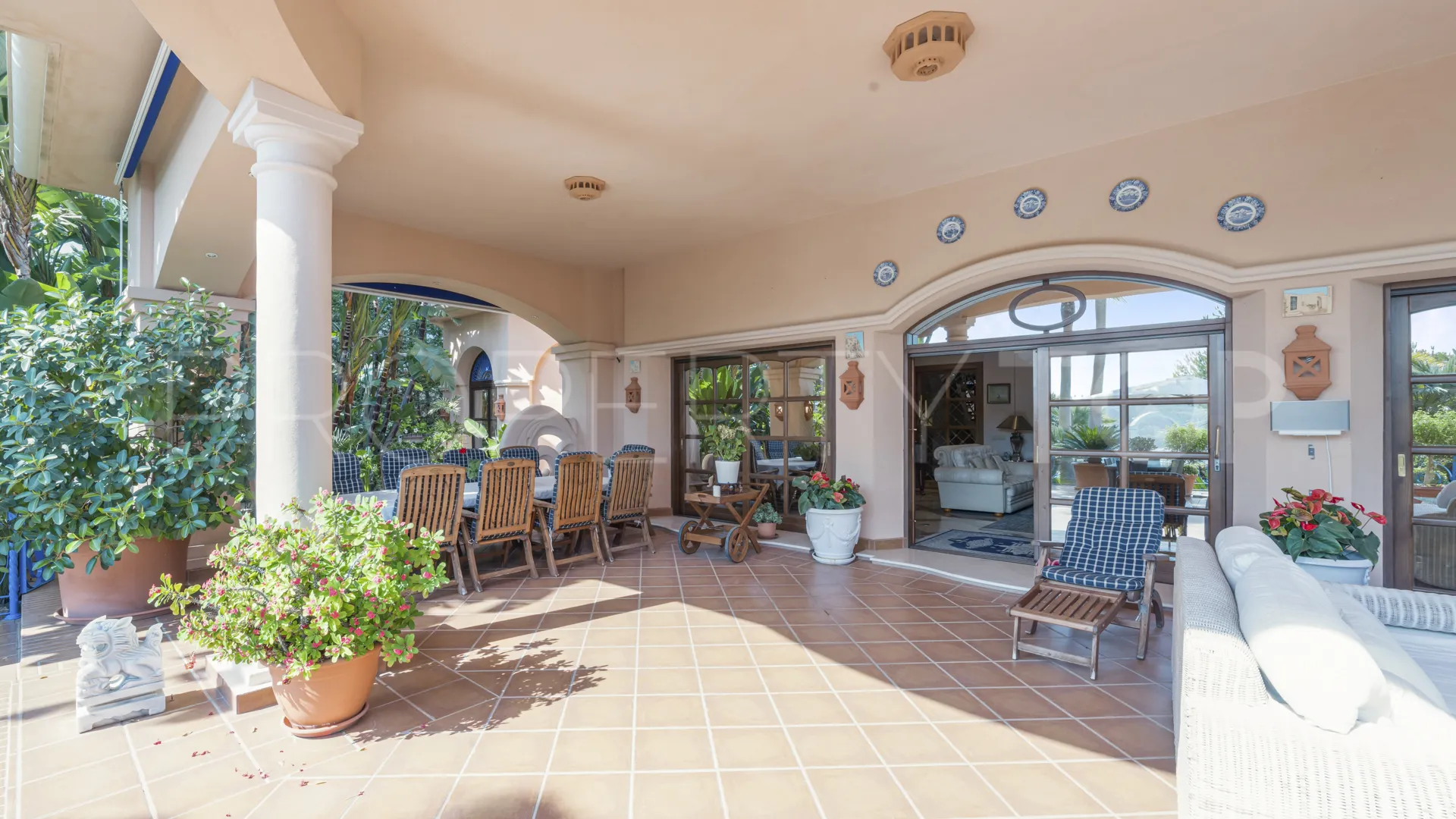 Nueva Andalucia, villa en venta de 6 dormitorios