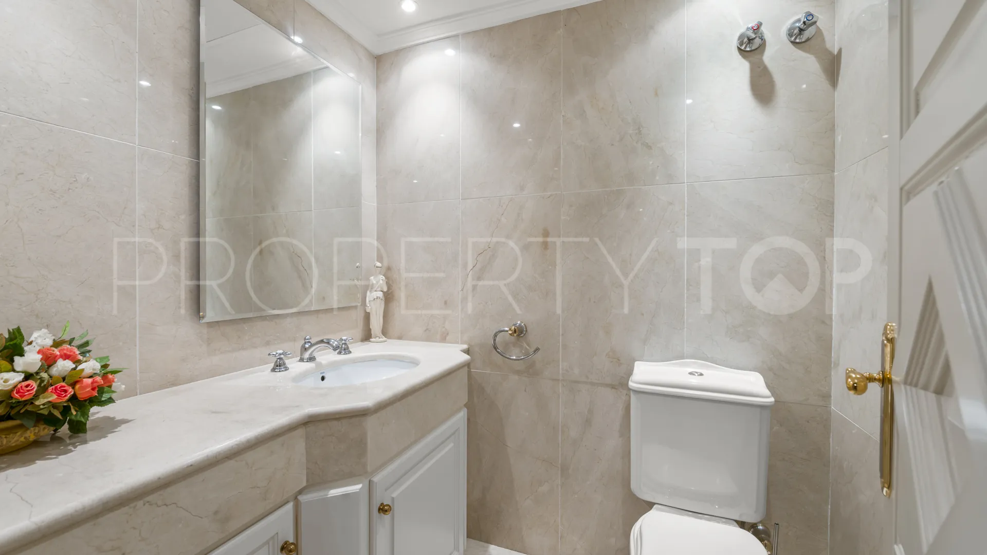 Nueva Andalucia, villa en venta de 6 dormitorios