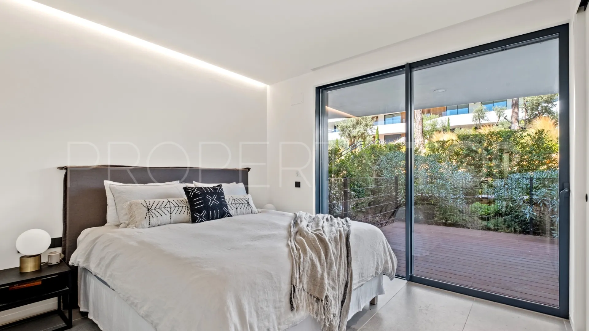 Apartamento planta baja a la venta en La Reserva
