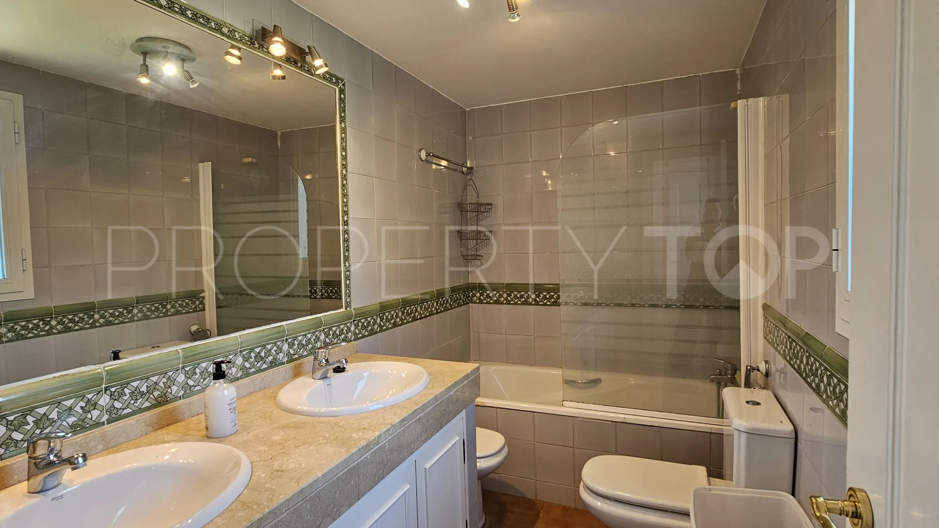 For sale 4 bedrooms villa in Alcaidesa