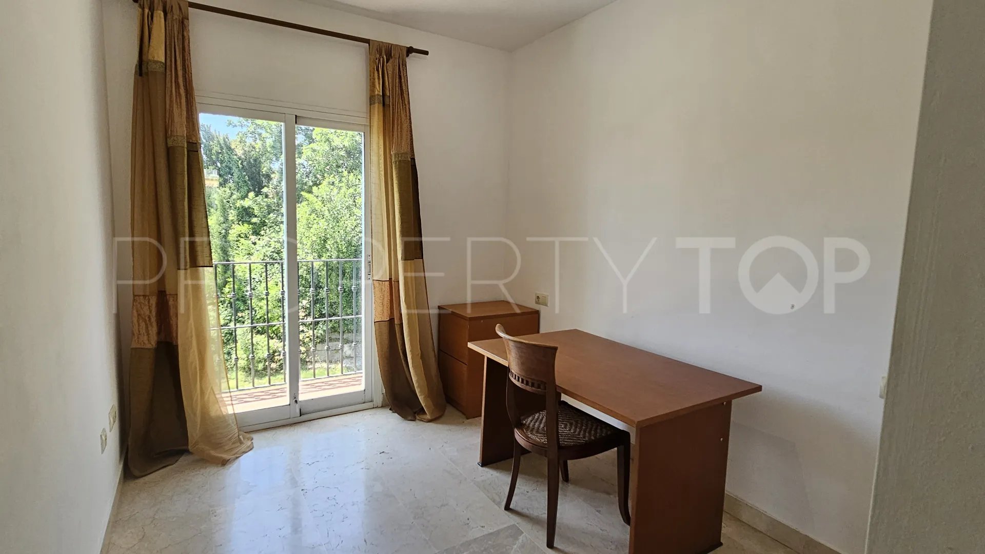 For sale 4 bedrooms villa in Alcaidesa