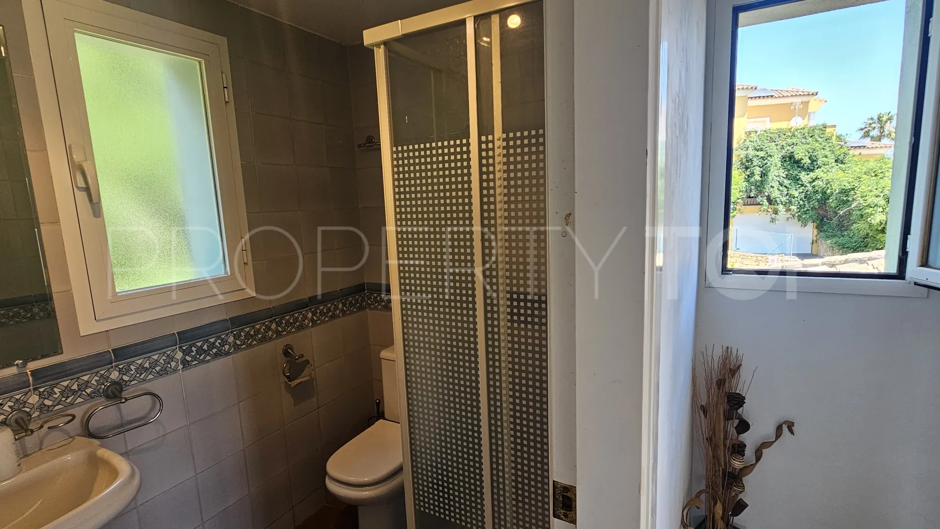 For sale 4 bedrooms villa in Alcaidesa