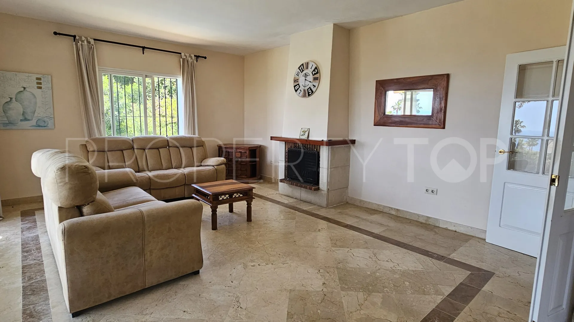 For sale 4 bedrooms villa in Alcaidesa