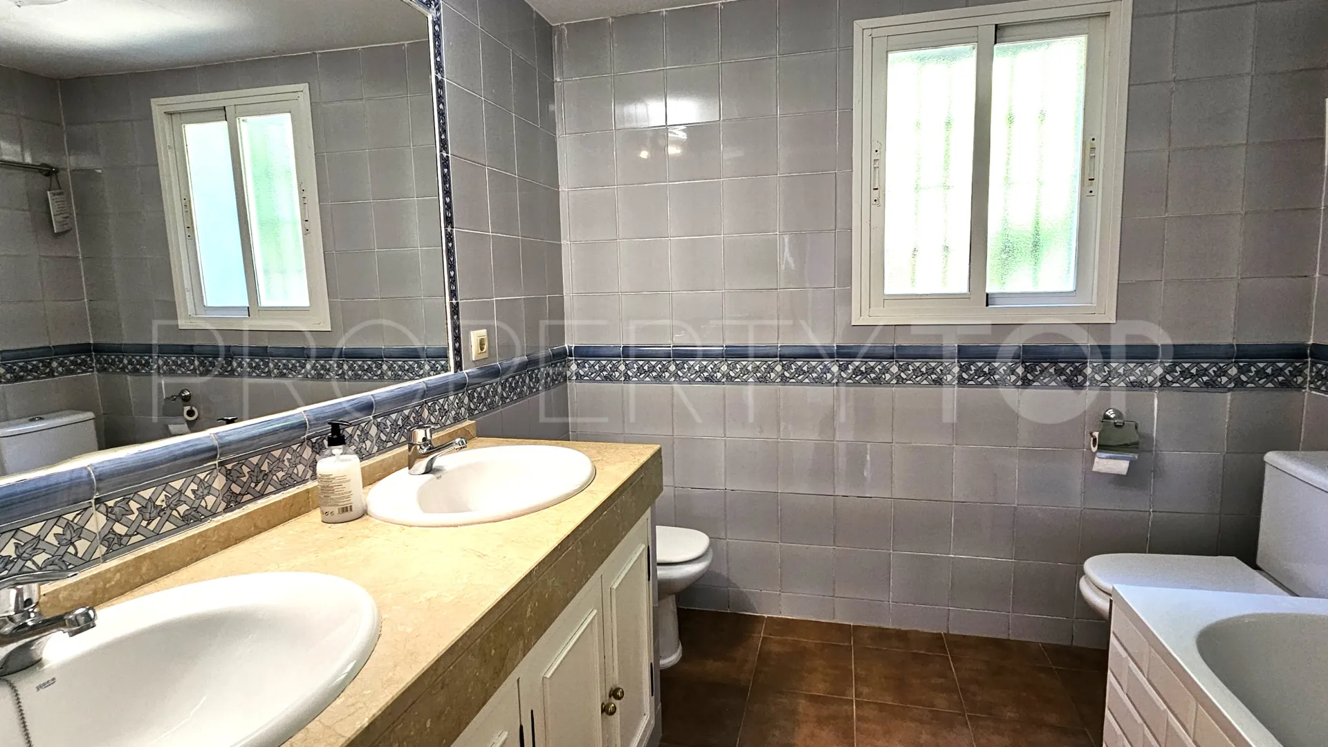 For sale 4 bedrooms villa in Alcaidesa