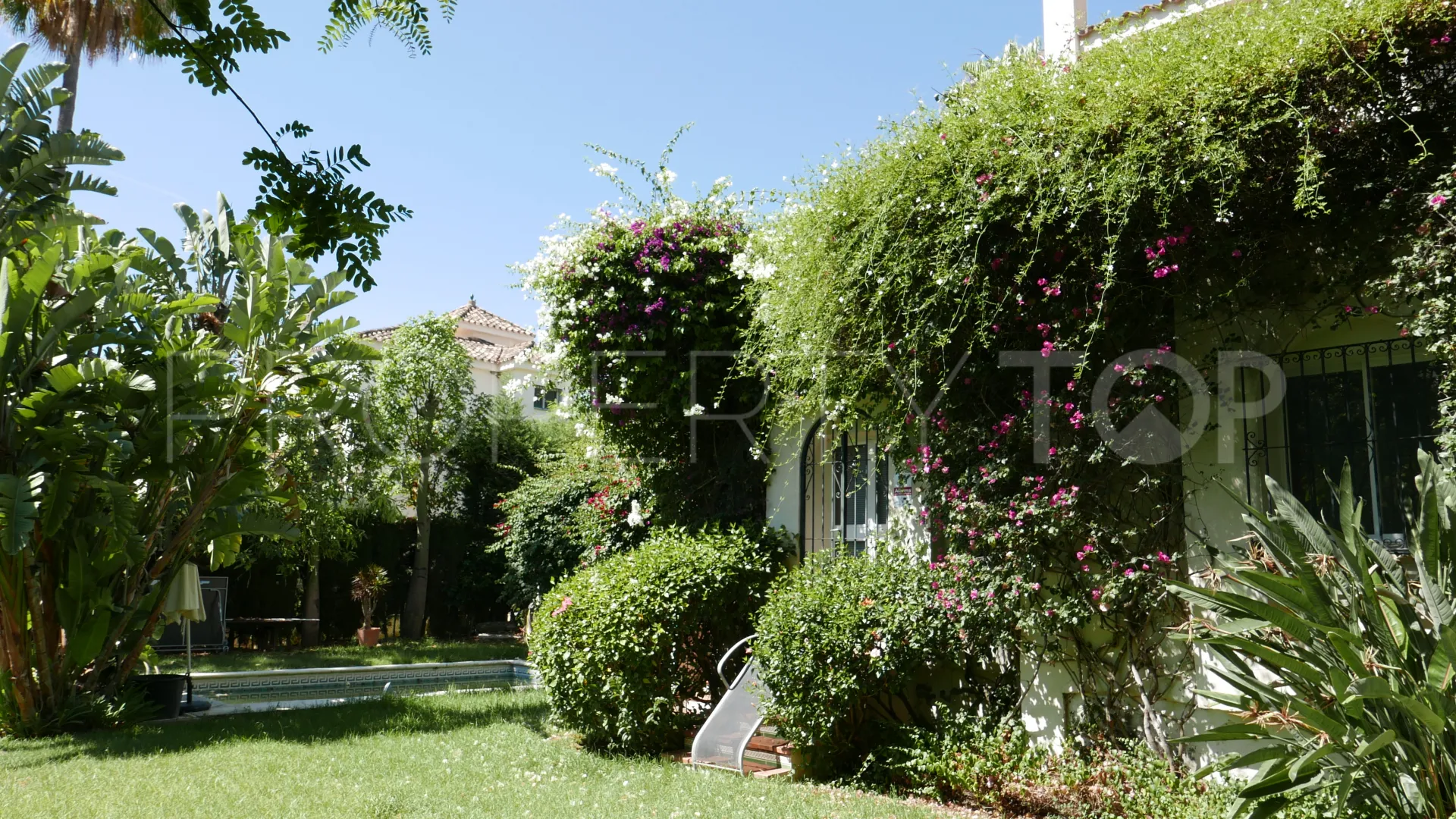 For sale villa in Los Naranjos Hill Club with 4 bedrooms
