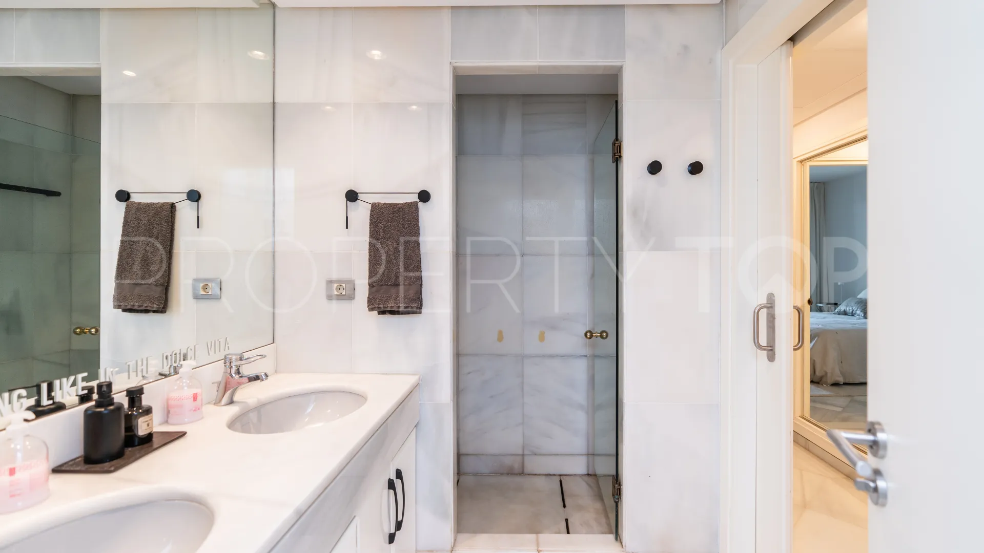 Apartamento planta baja en venta en Los Granados