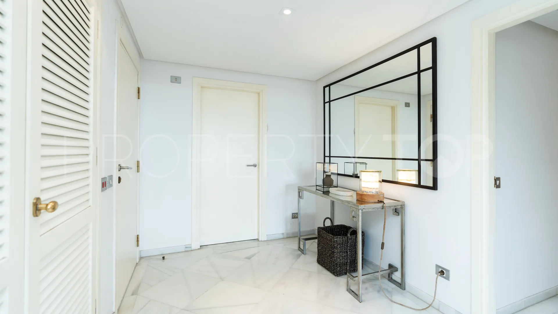 Apartamento planta baja en venta en Los Granados