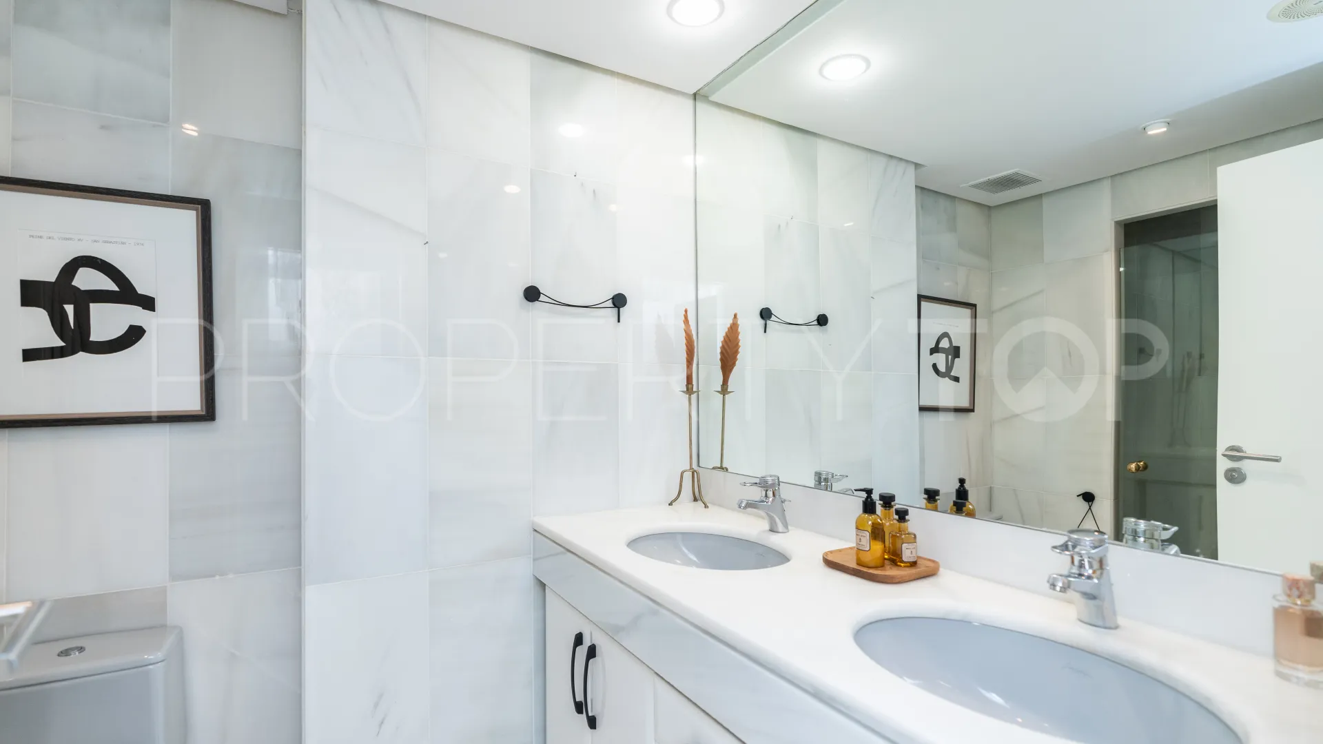 Apartamento planta baja en venta en Los Granados