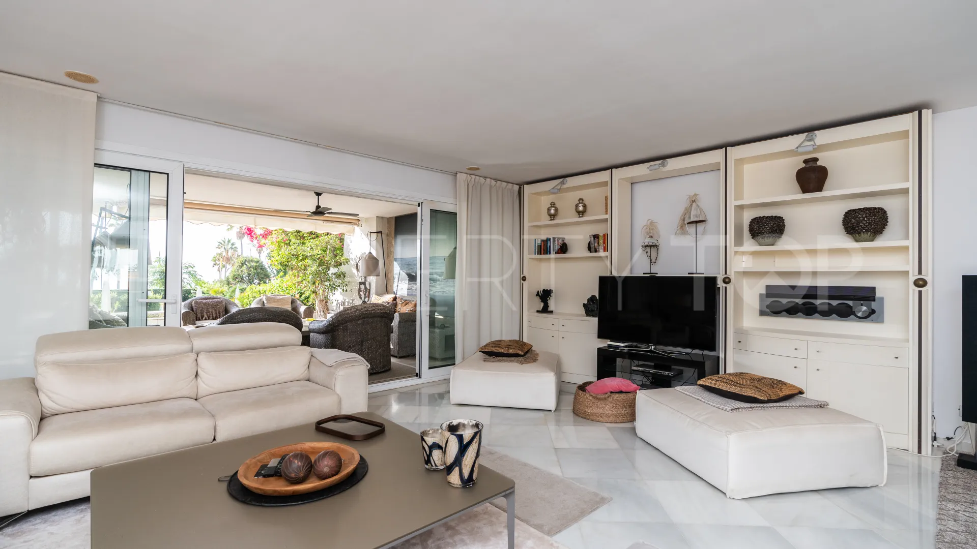 Apartamento planta baja en venta en Los Granados