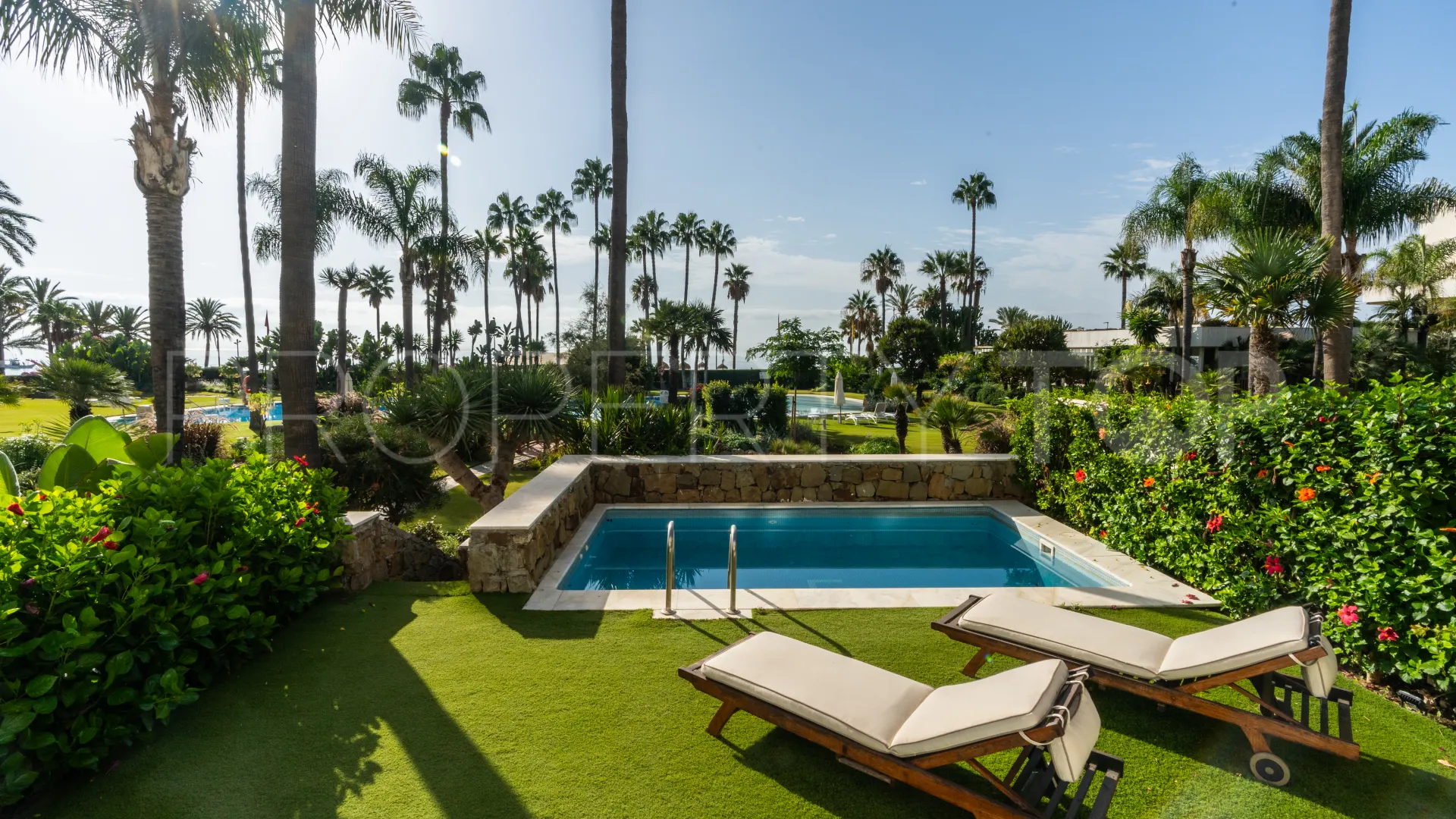 Apartamento planta baja en venta en Los Granados