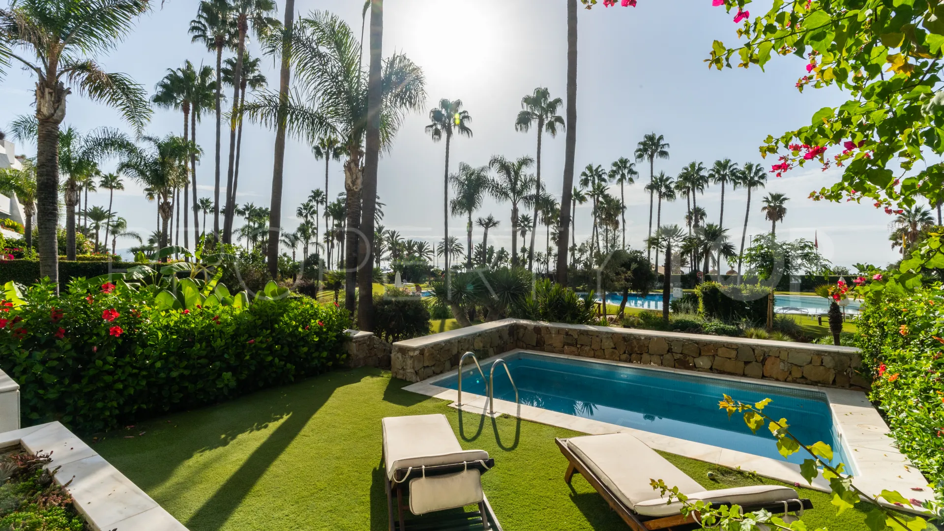 Apartamento planta baja en venta en Los Granados
