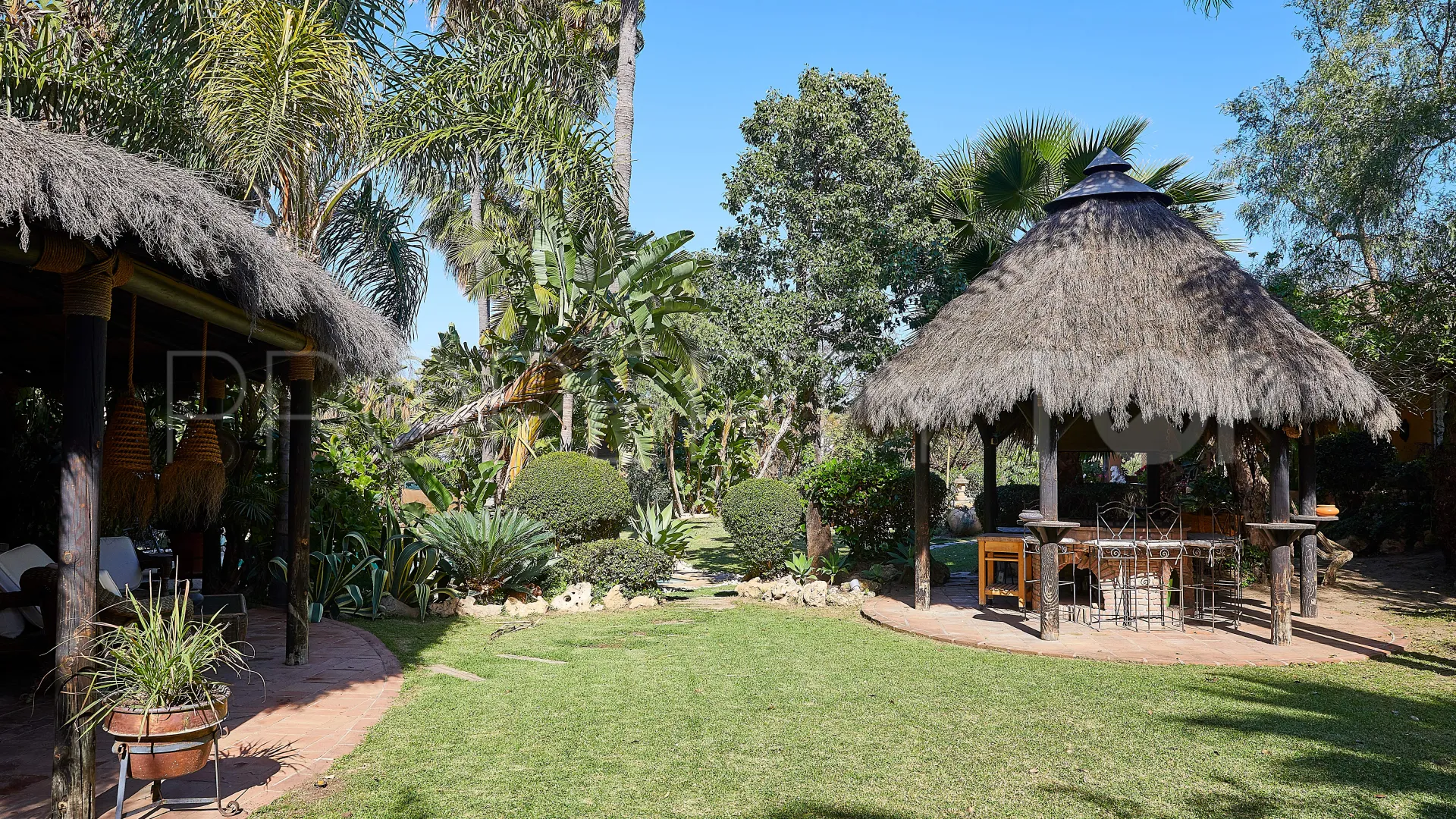 For sale villa in Atalaya de Rio Verde with 4 bedrooms