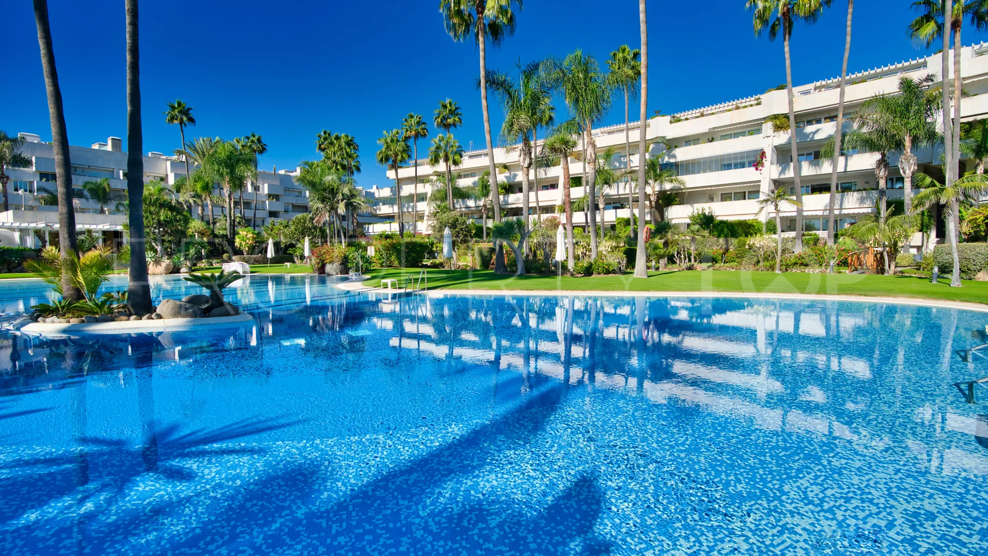 Apartment for sale in Los Granados
