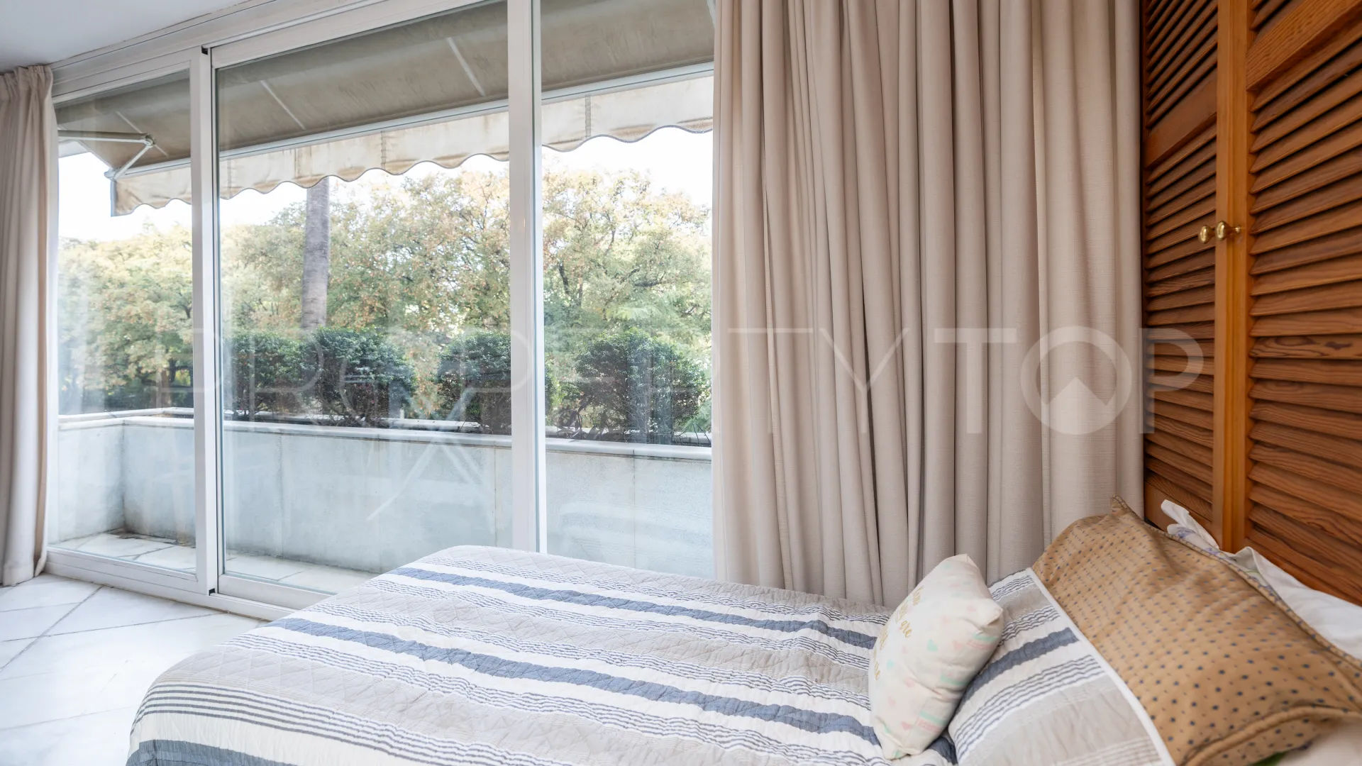 Apartment for sale in Los Granados