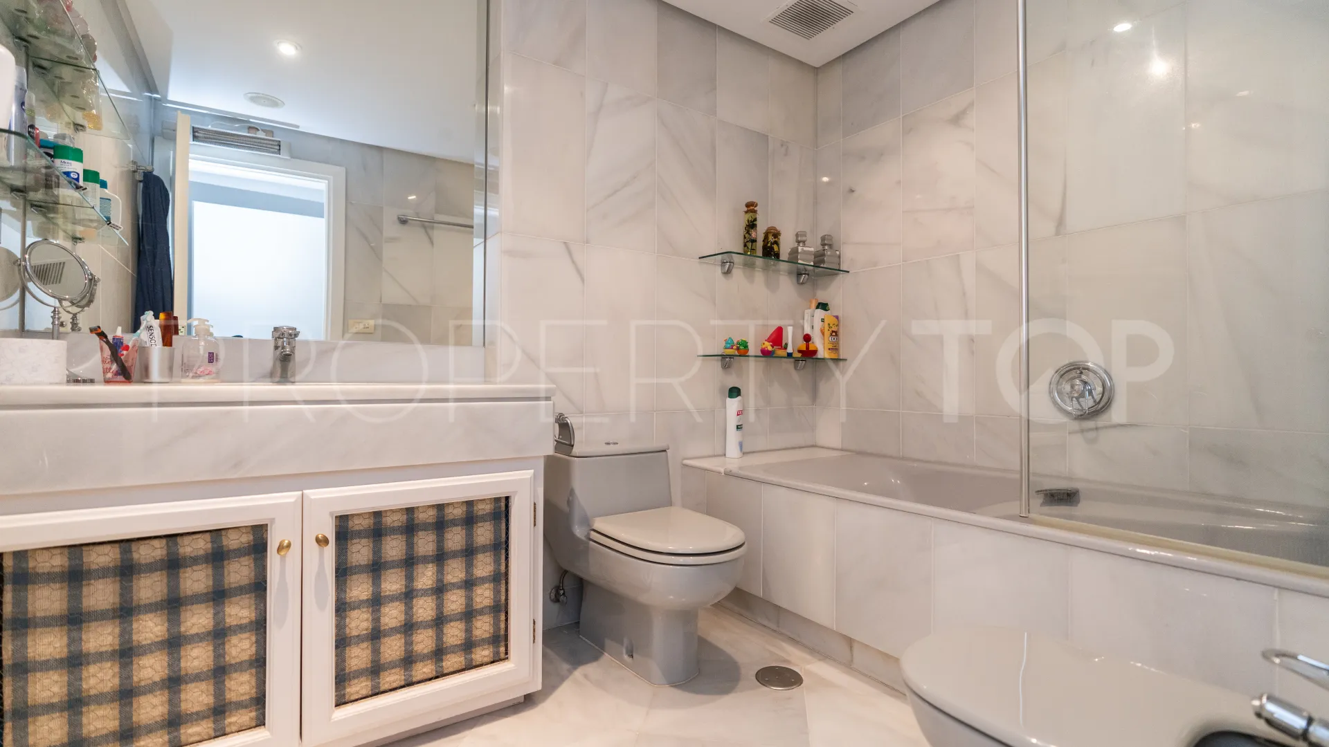 Apartment for sale in Los Granados