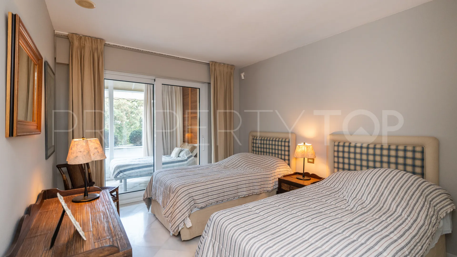 Apartment for sale in Los Granados