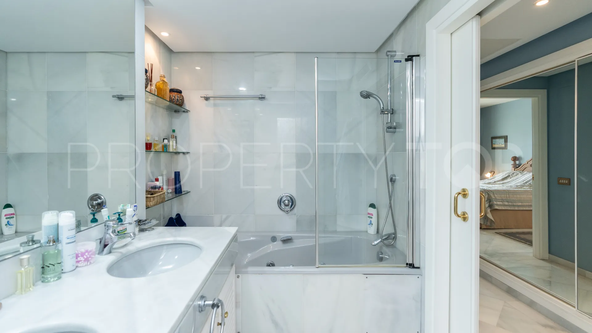 Apartment for sale in Los Granados