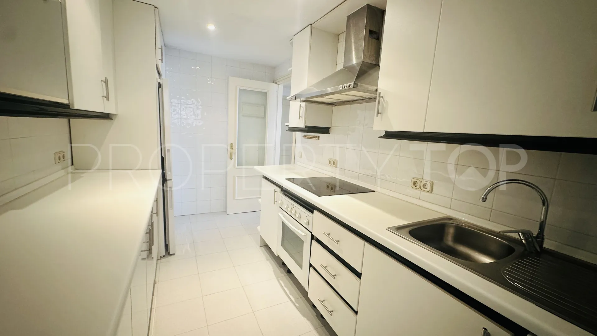 Comprar apartamento en Marina Banus