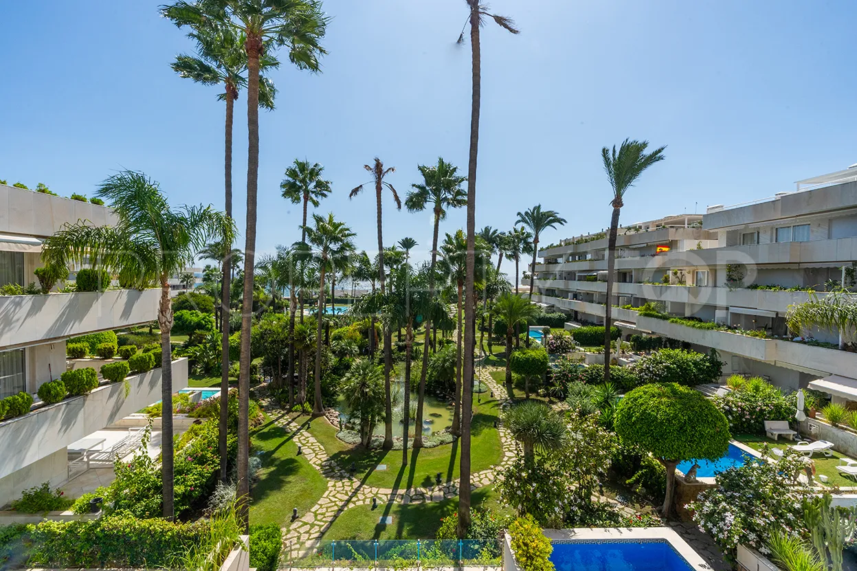Buy apartment in Los Granados with 3 bedrooms