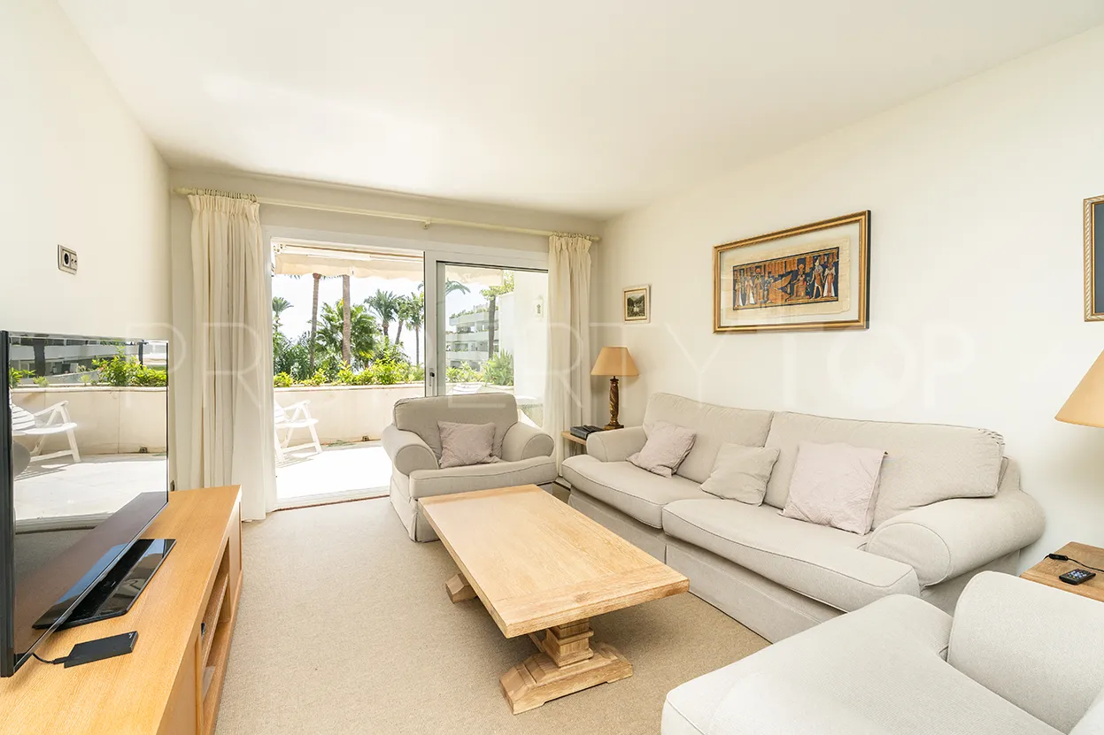 Buy apartment in Los Granados with 3 bedrooms