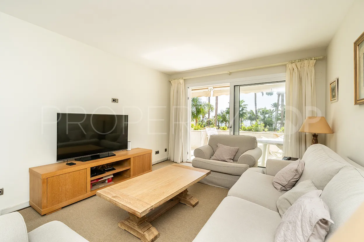 Buy apartment in Los Granados with 3 bedrooms