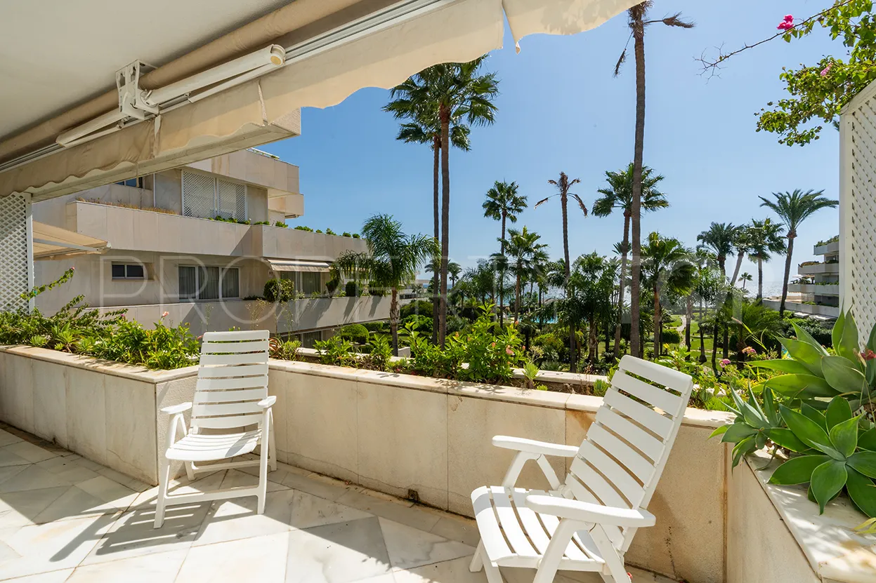 Buy apartment in Los Granados with 3 bedrooms
