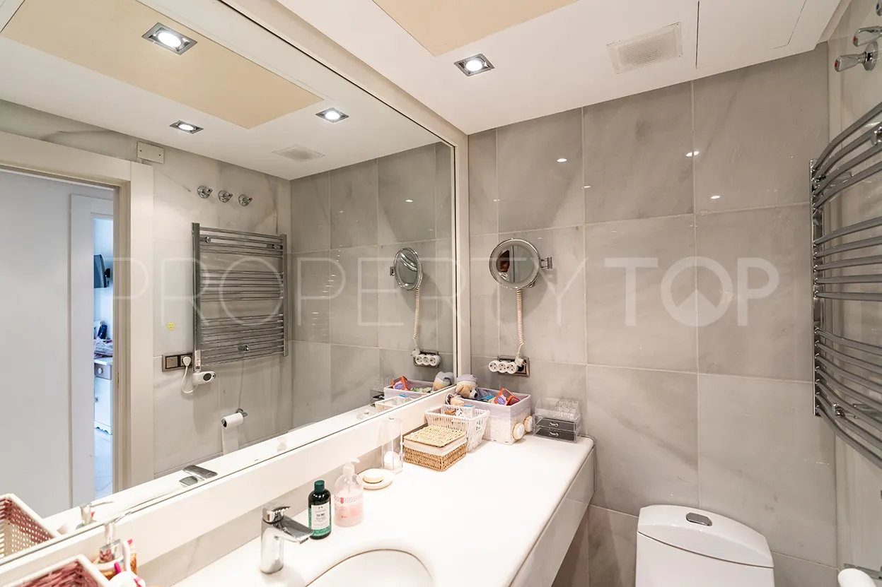 Buy apartment in Los Granados with 3 bedrooms