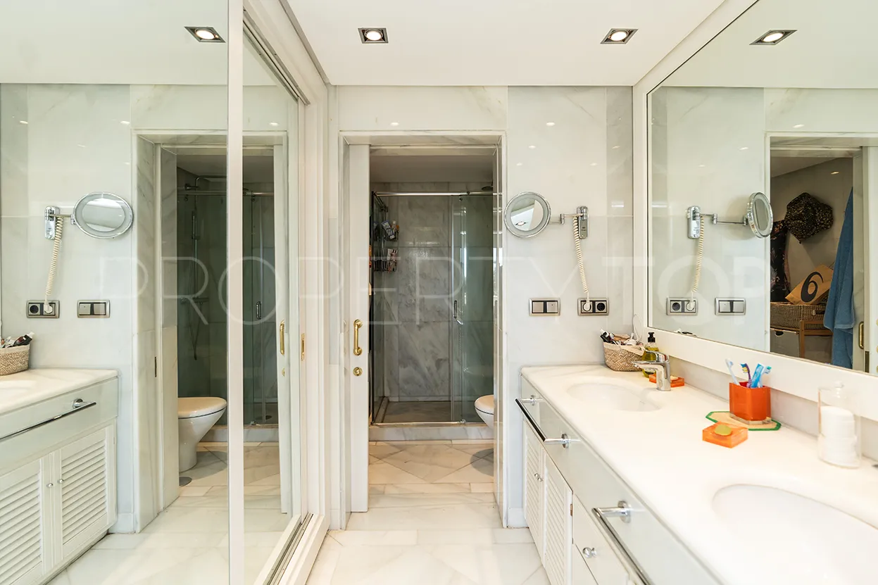 Buy apartment in Los Granados with 3 bedrooms