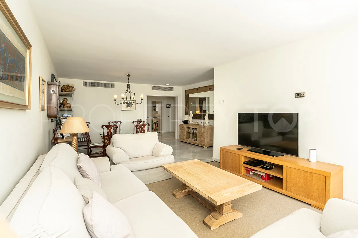 Buy apartment in Los Granados with 3 bedrooms