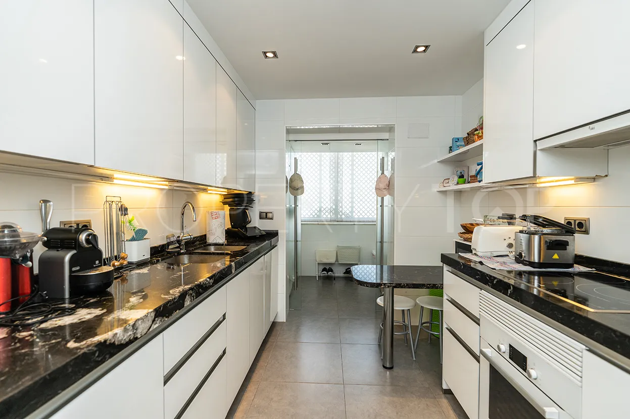 Buy apartment in Los Granados with 3 bedrooms